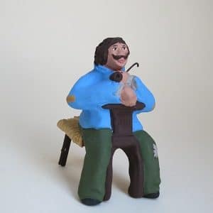fumeur de pipe sur sa chaise provençale santons arlatenco
