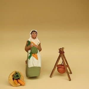 femme à la soupe santon arlatenco